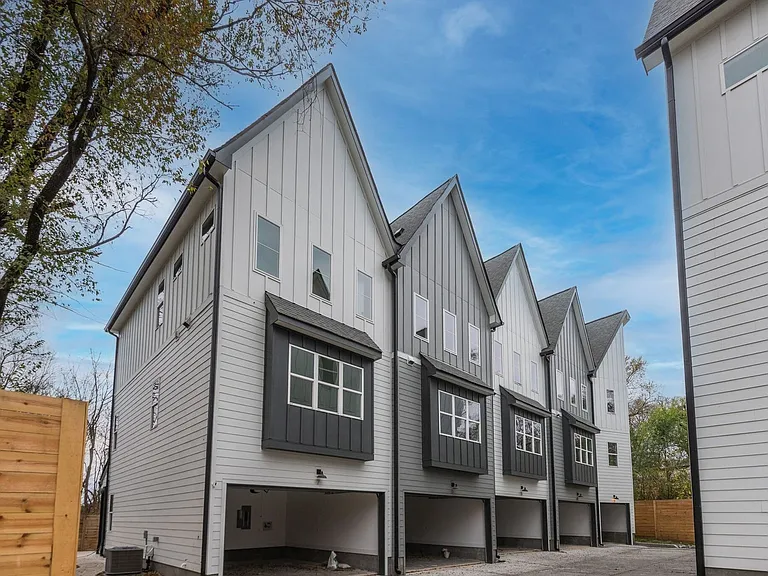 862 W Sharpe Ave #4 — Photo 30