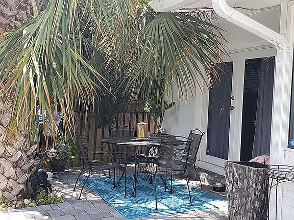3rd image of 1798 NE 36th St
