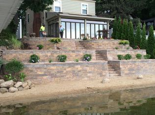 1306 Edgewater Beach Rd, Valparaiso, IN 46383