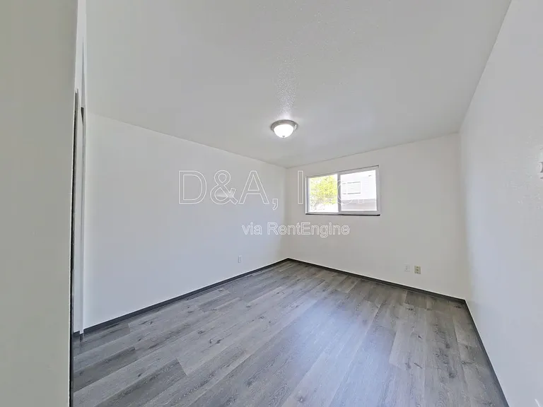 1961 NW Grant Ave #1 — Photo 9