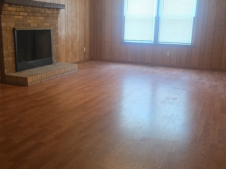 608 Dupont Dr — Photo 9