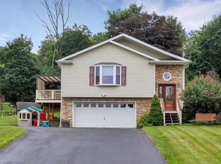 34 Willow Rd, Beacon, NY 12508