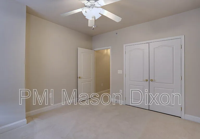 5801 Clipper Ln #404 — Photo 21