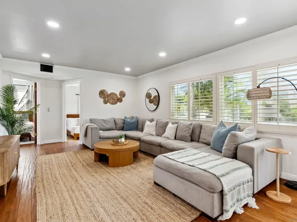 4071-4073 Riviera Dr, San Diego, CA 92109