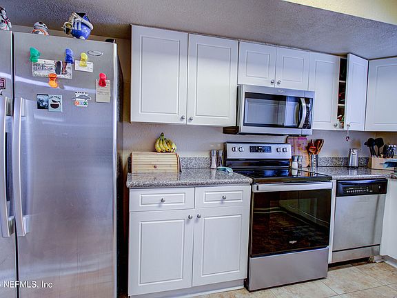 5th image of 6616 LA MIRADA Drive E #4