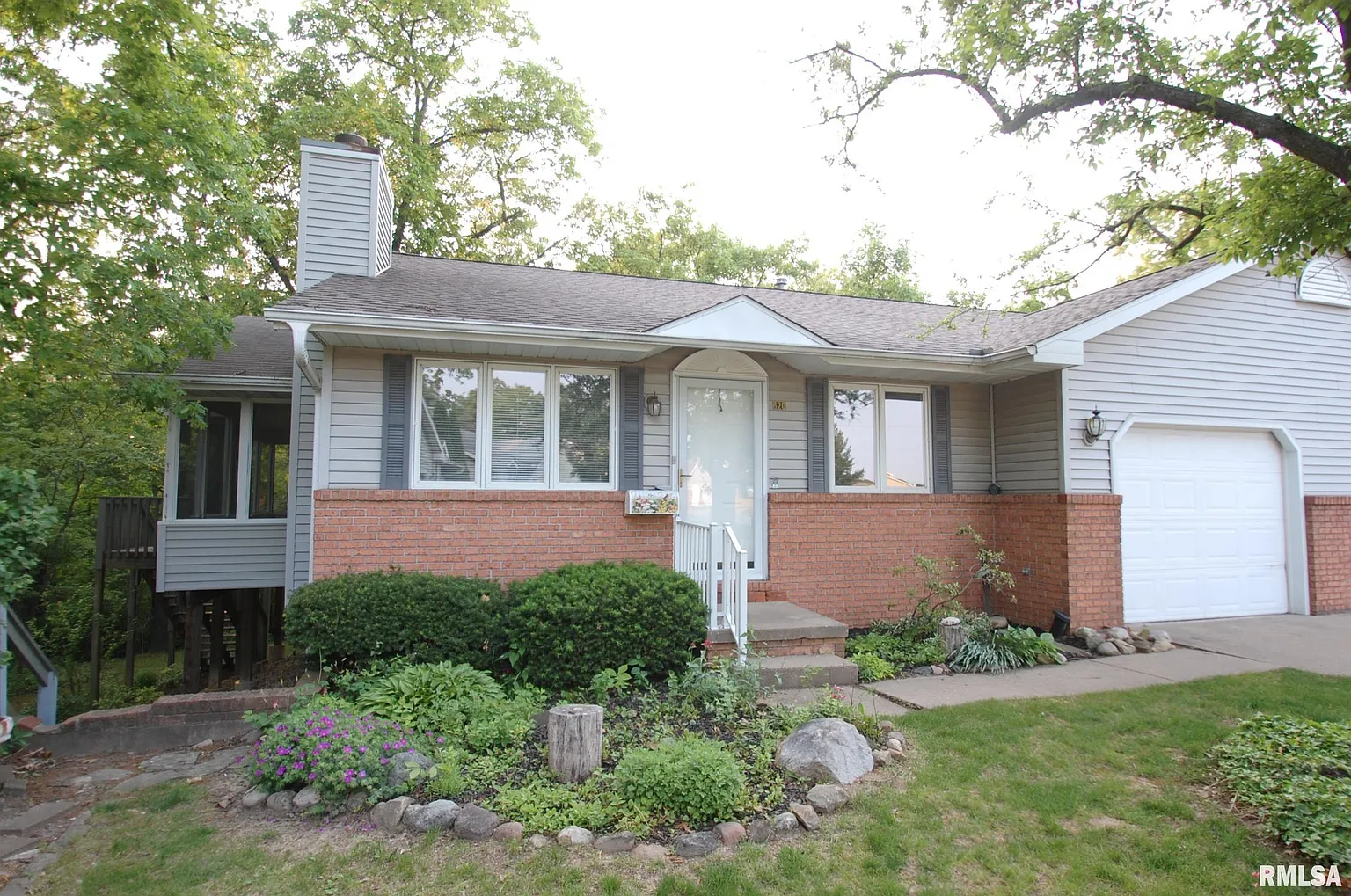 620 Woodland Knolls Rd photo 1