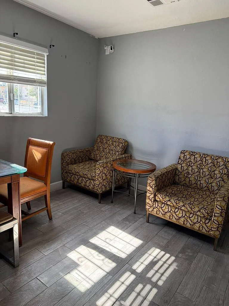 4 bed, 3.0 bath, 2886 sqft, $845 — Photo 4