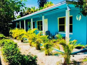 412 73rd Ave, Saint Petersburg, FL