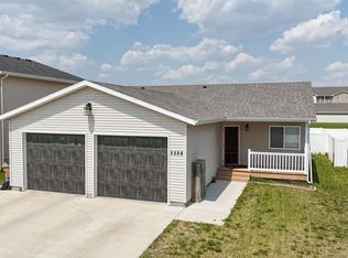 3328 20th Ave NW, Minot, ND 58703