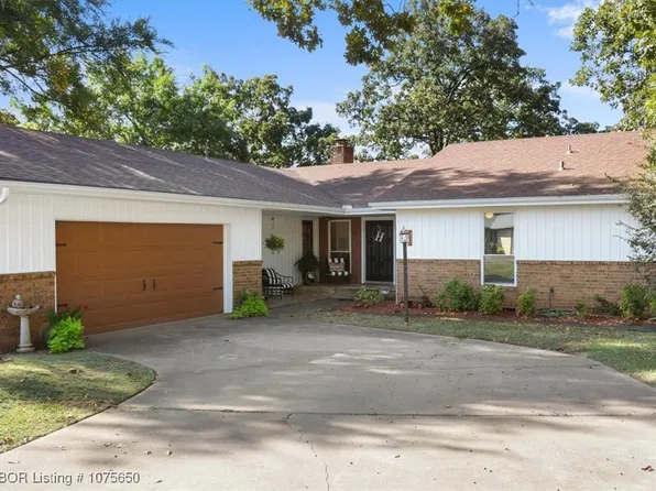 115 Wedgewood Dr, Poteau, OK 74953