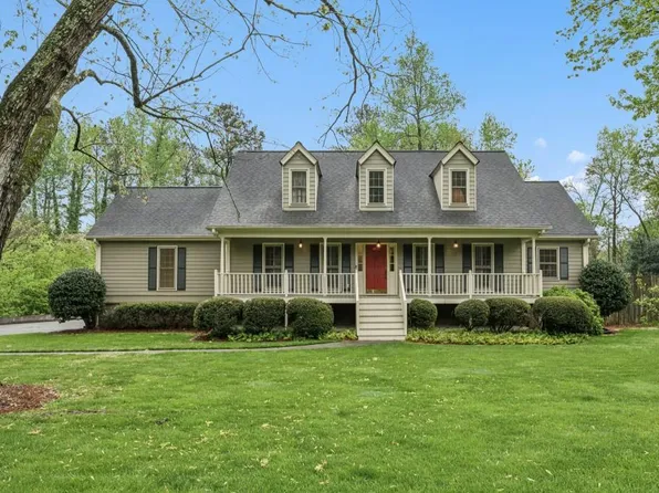 1233 W Nancy Creek Dr, Atlanta, GA 30319