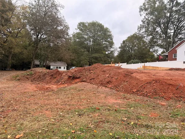 124 S Maple St, Mooresville, NC 28115