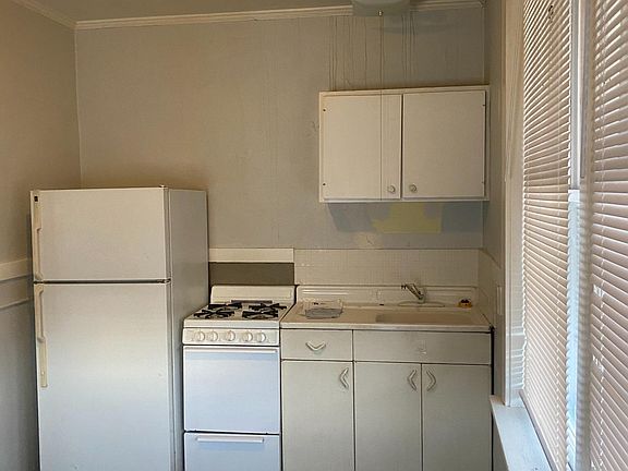 5th image of 7425 S Broadway #7427-C
