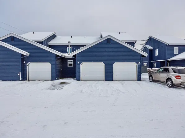1305 28th Ave APT 3, Fairbanks, AK 99701