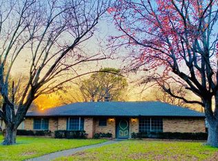 1709 Surrey Cir, Grand Prairie, TX 75050
