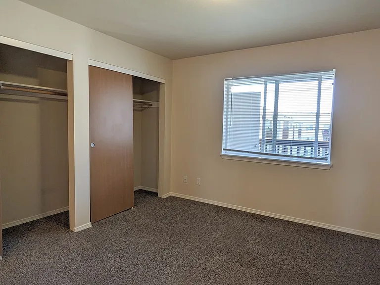 Wellesley Park Apartments — Photo 135