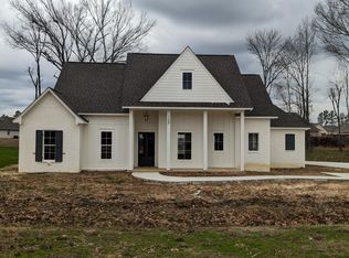 127 Lake Ridge Dr, Madison, MS 39110