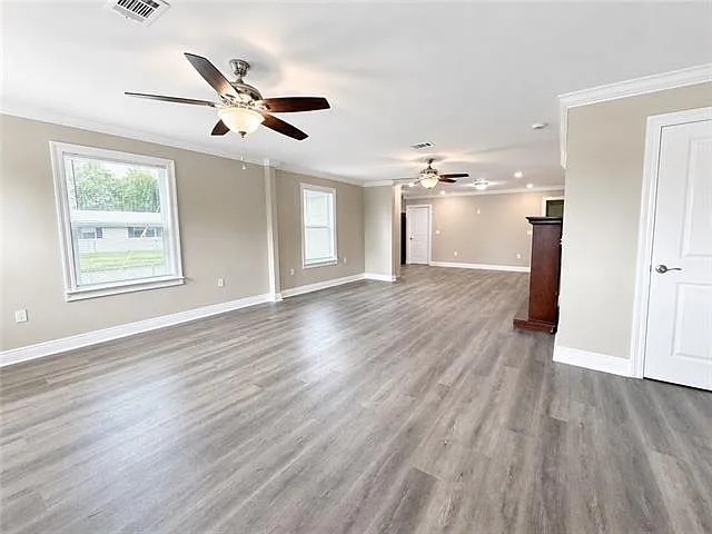 4 bed, 2.5 bath, 1504 sqft, $2,200 — Photo 2