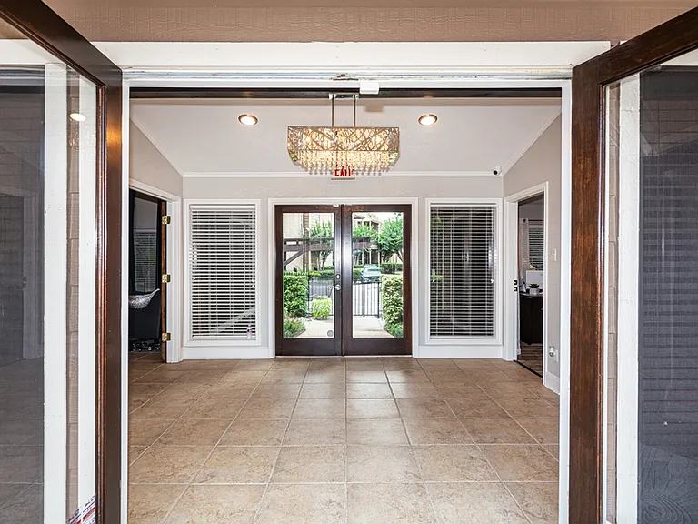 The Park @ Live Oak Apartments — Photo 6
