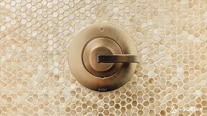 Rented by Nooklyn NYC LLC | media 125