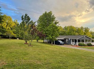 1015 Lantern Hollow Ln, Pilot Mountain, NC 27041