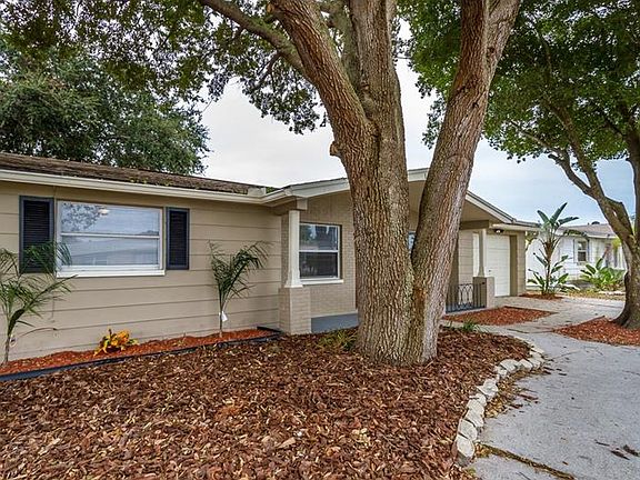 3rd image of 3322 Salisbury Dr