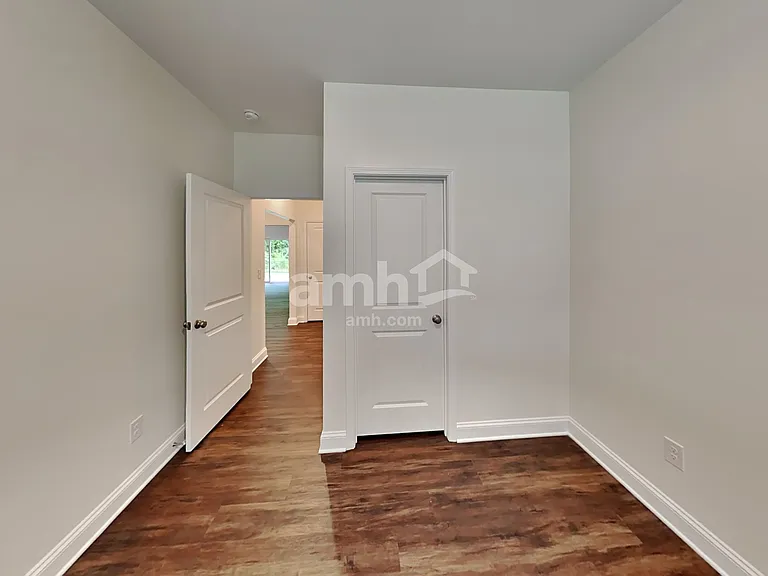 7409 Garrett Ct — Photo 17