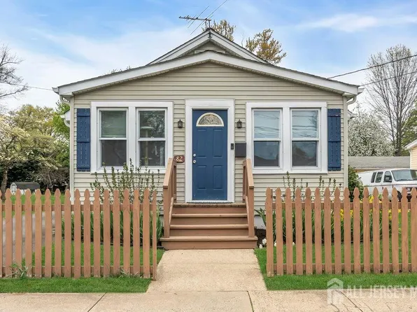 82 Hauser Ave, Hamilton, NJ 08620
