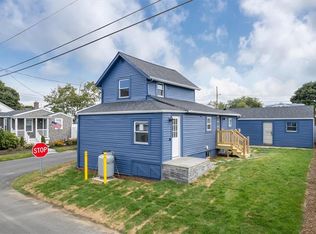 55 Ormerod Ave, Portsmouth, RI 02871