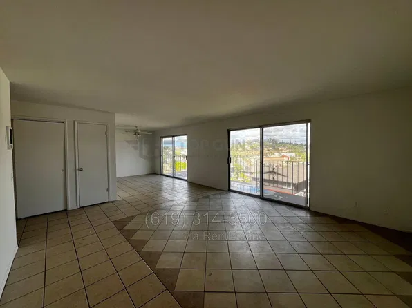351 Pala Vista Dr APT 3, Vista, CA 92083
