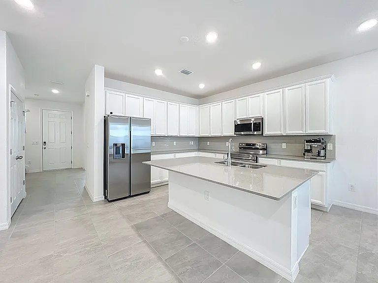 7025 Twilight Bay Dr — Photo 5