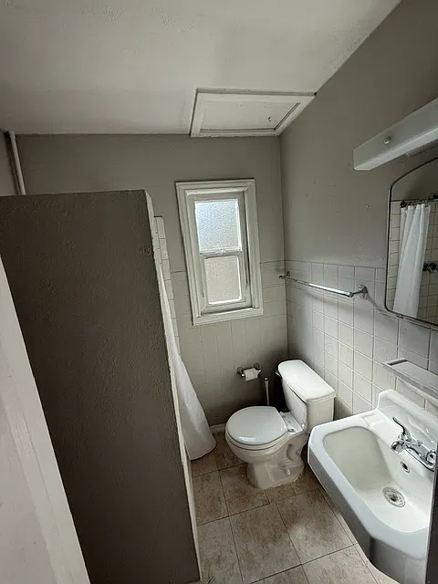 Studio, 400 sqft, $1,300 — Photo 4