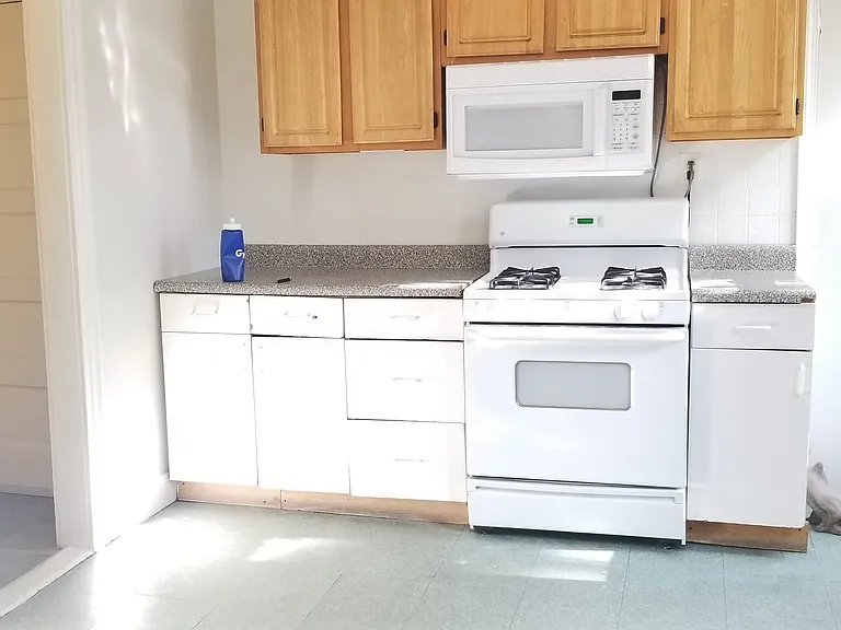 32-34 Salem St #3 — Photo 1