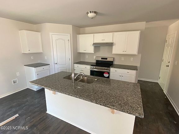 4th image of 335 Desert Orchid Circle
