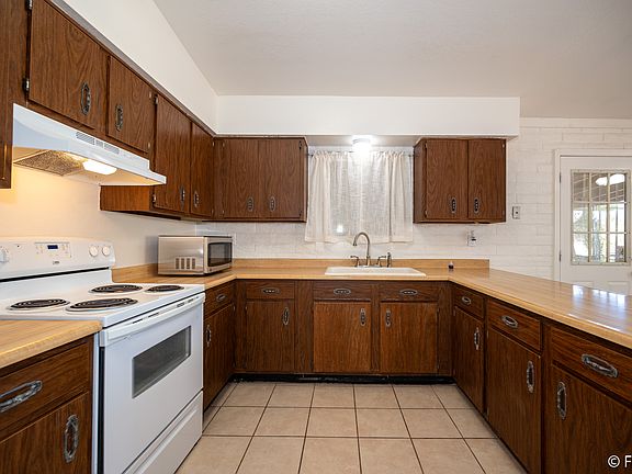 5th image of 802 E Graybill Dr #1