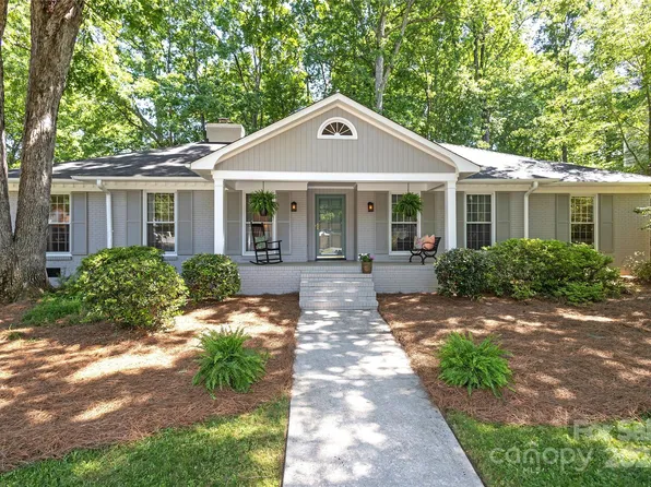 1124 Tuxedo Ct, Charlotte, NC 28211