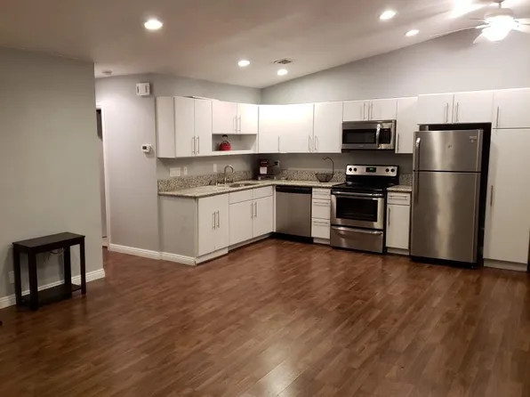 5012 Newport Cove Dr, Las Vegas, NV 89119