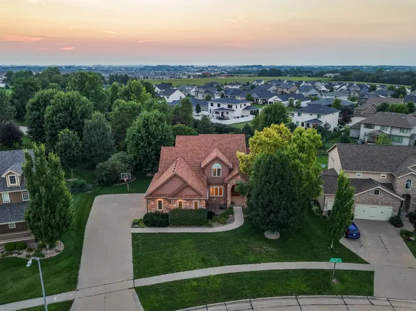 2944 NW 167th St, Clive, IA 50325