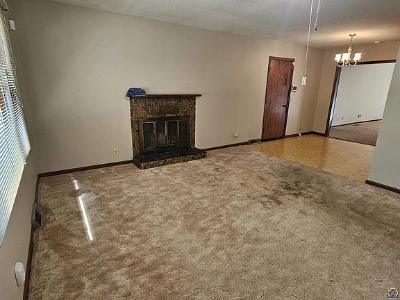 2nd image of 114 S Sylvan St
