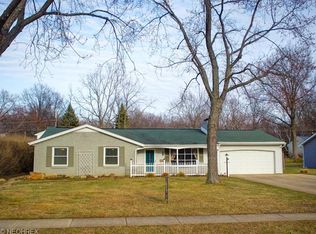 211 Duff Dr, Avon Lake, OH 44012