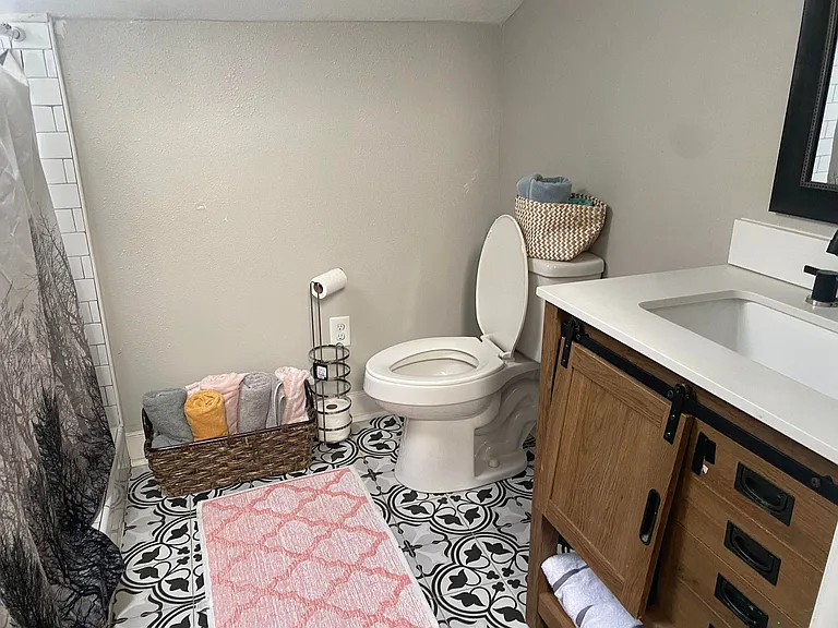 6716 Jefferson Blvd — Photo 22