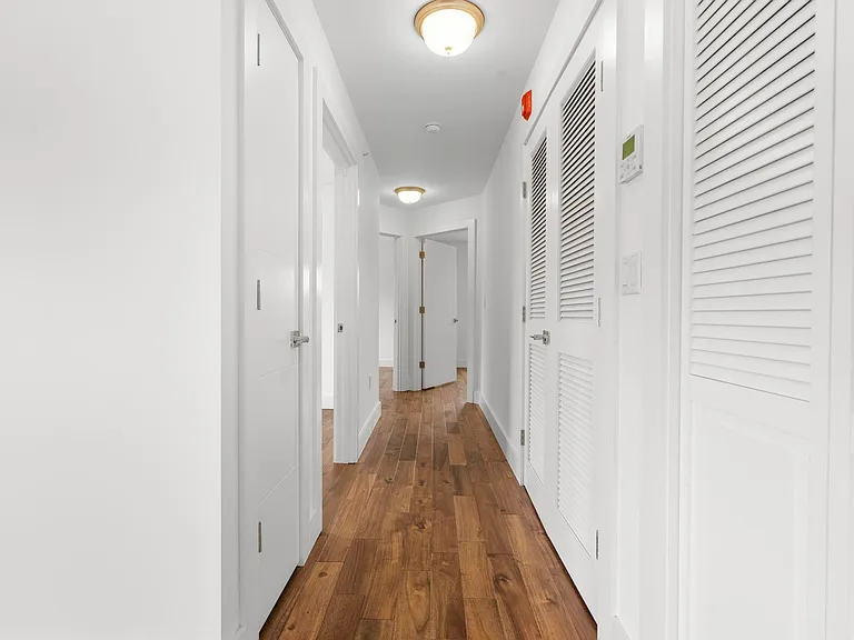 245 E Main St #10 — Photo 16