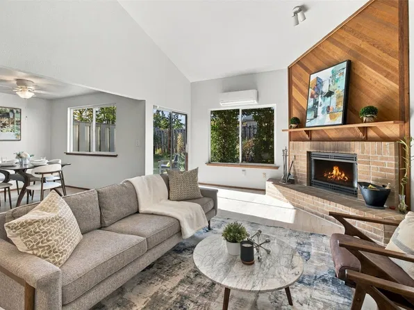 24831 110th Place SE #C, Kent, WA 98030