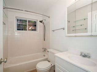538 S Neff Ln, Grosse Pointe, MI 48230