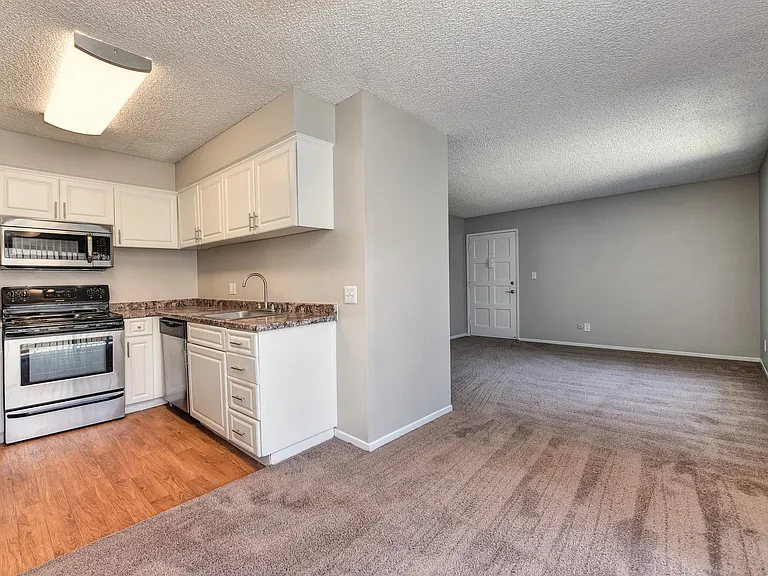 Chardonnay Ridge | Two Bedroom Dining Room and Kitchen