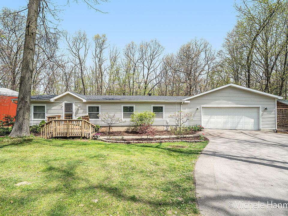 1st image of 6733 Carolyn Dr NE