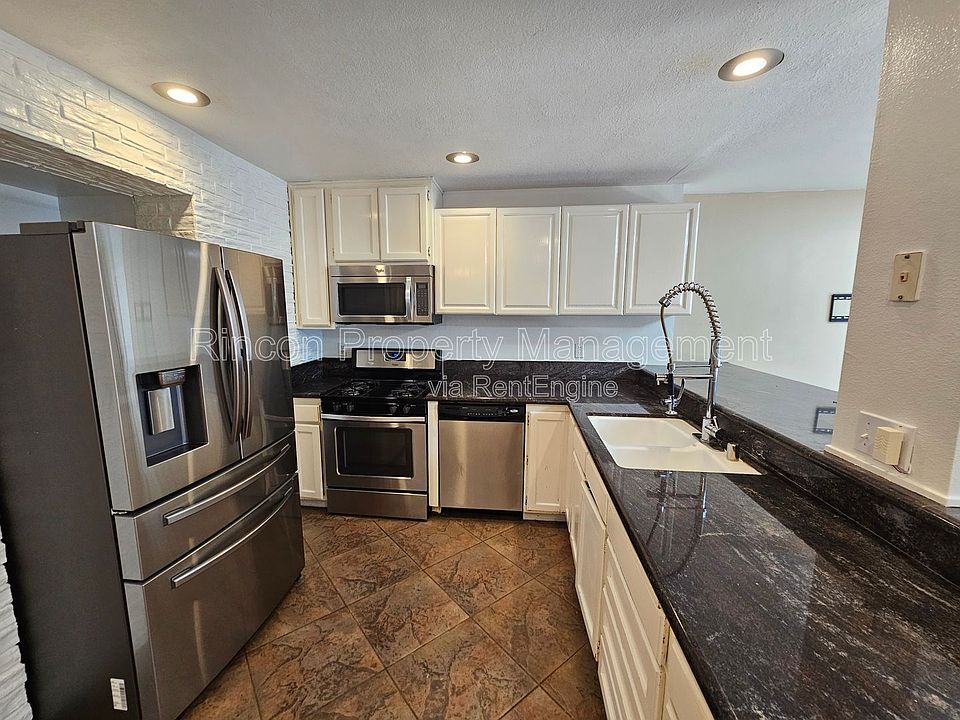1st image of 2632 Captains Ave
