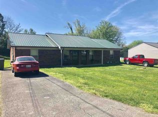 1135 W 4th North St, Morristown, TN 37814