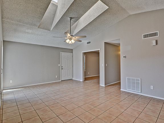 4th image of 11645 W Sage Dr