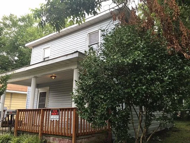 Building Photo - 843 47th St